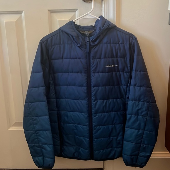 Youth synthetic fill puffy jacket with hood. - Picture 1 of 3